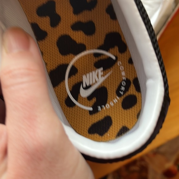Woman’s NIKE size 7.5 leopard slip ons - Picture 6 of 9
